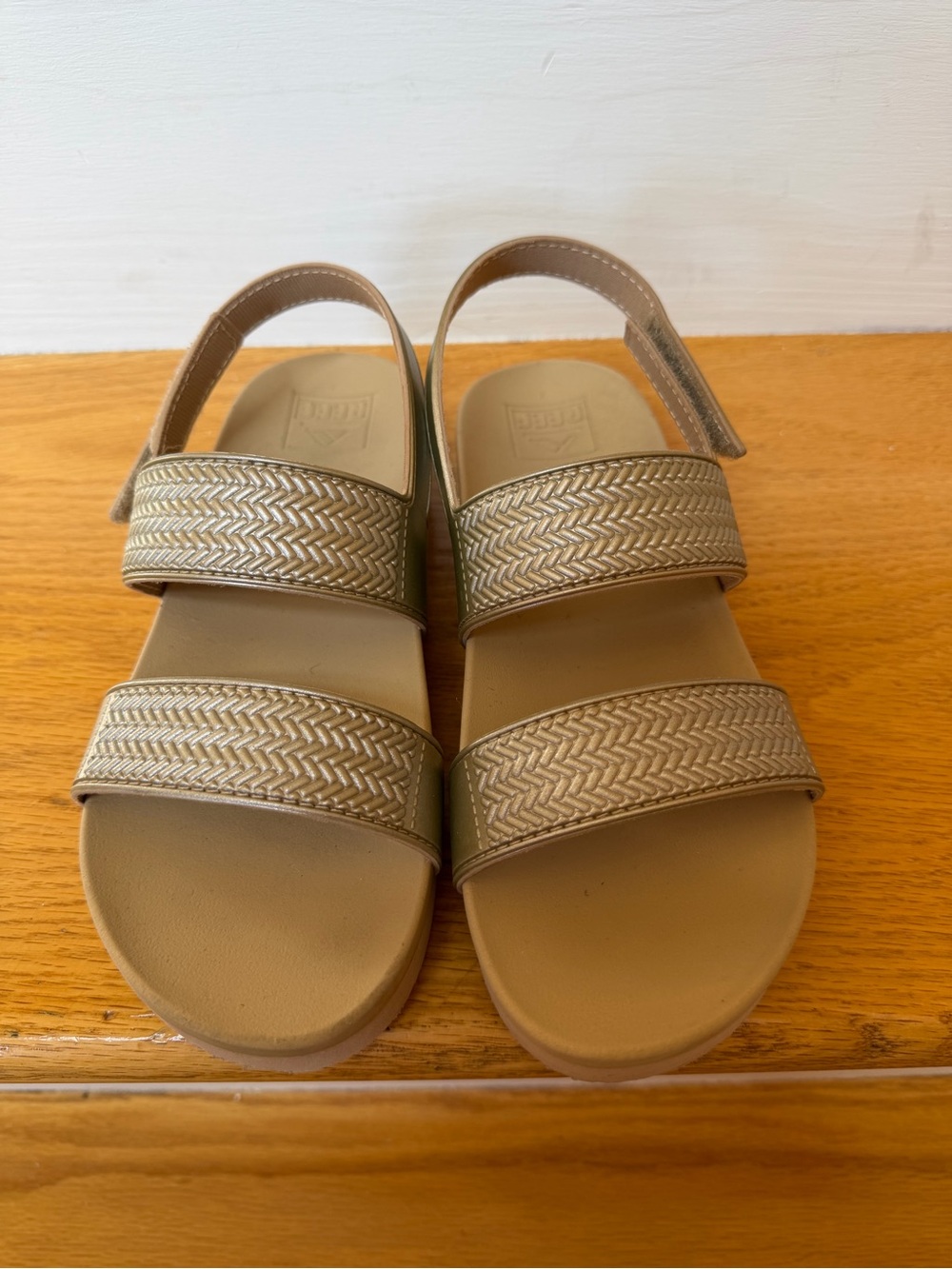 Reef girls Braided Strap Sandals in Tan